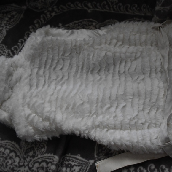 Faux Fur Tie Waist Vest - Picture 3 of 3